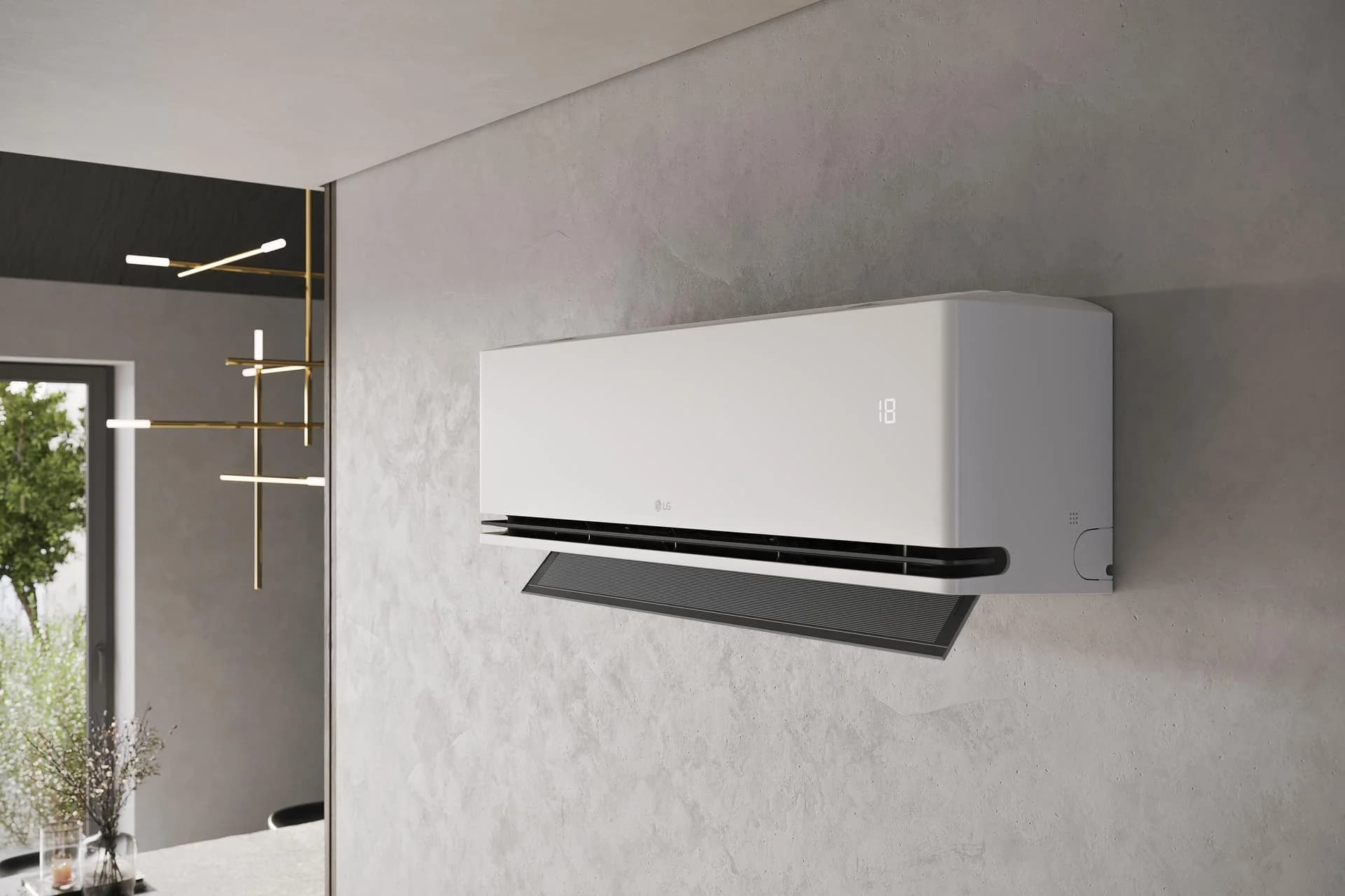 Installateur die een airco afmonteert